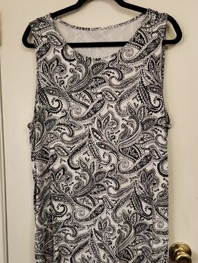 Kim Rogers Black & White Paisley Tank Top